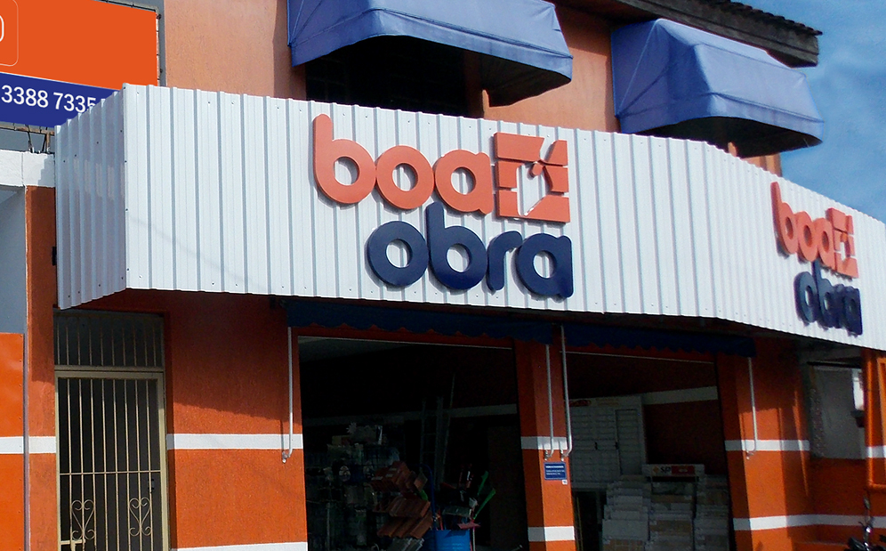 Fachada de uma loja da rede Boa Obra
