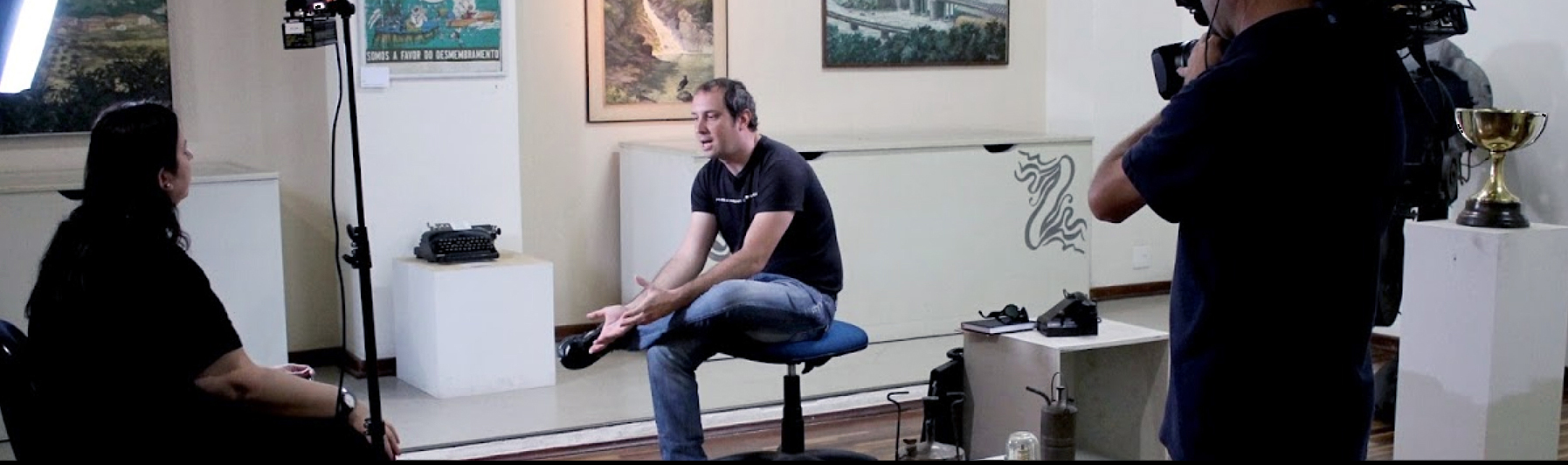 Lawrence Marangoni, no museu histórico, em entrevista sobre as cachoeiras de Votorantim, veiculada pela G1